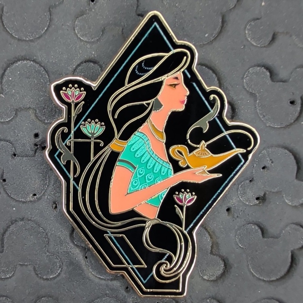 Disney boxlunch art nouveau princess portrait Aladdin Jasmine trading pin